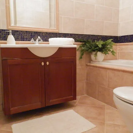 Nagyret Panzio Bed & Breakfast *