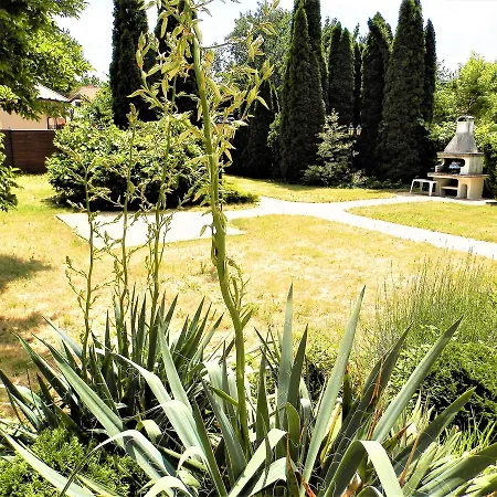 Nagyret Panzio Bed & Breakfast