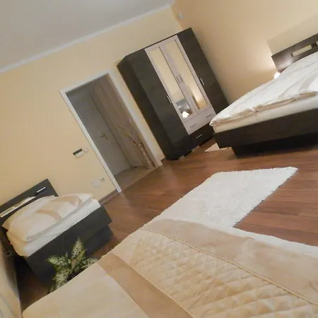 לינה וארוחת בוקר Nagyret Panzio אגר