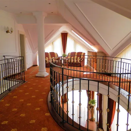 Nagyret Panzio Bed & Breakfast *