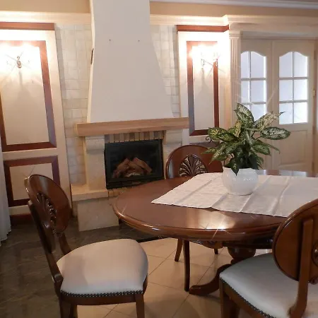 Nagyret Panzio * Eger